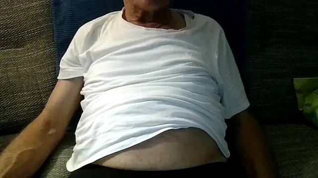 velikifant7 online show from December 2025 06:51:01 PM