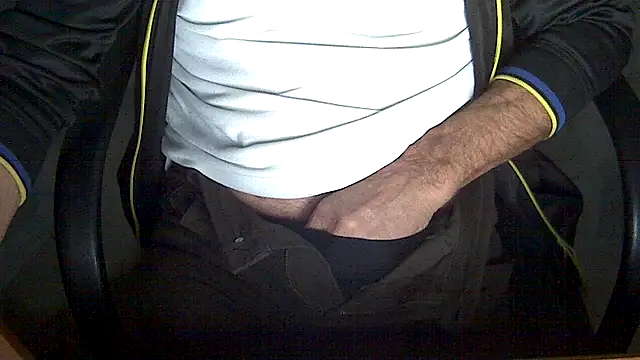 velikifant7 online show from February 2026 05:32:01 AM