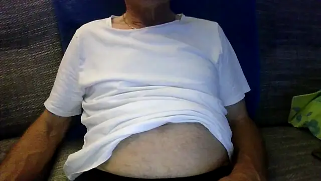 velikifant7 online show from November 2025 07:18:01 PM