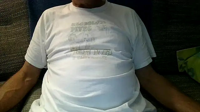 velikifant7 online show from November 2025 05:49:01 PM