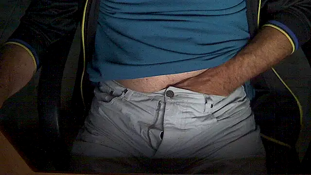 velikifant7 online show from November 2025 05:12:02 AM