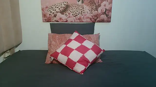 GorillaGripCunt77 online show from February 2026 02:00:01 AM