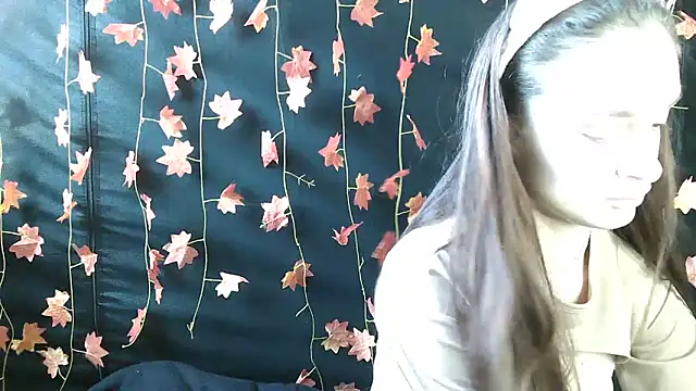 Snapshot of __Leyla__ chatting on October 2025 12:30:02 PM Leyla online show from October 2025 12:30:02 PM