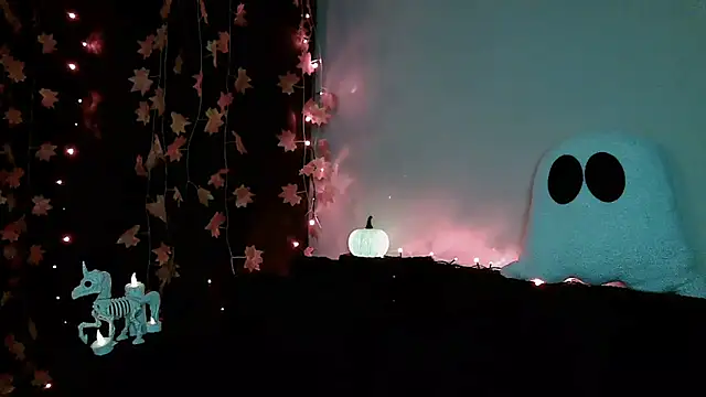 Snapshot of __Leyla__ chatting on October 2025 07:03:01 PM Leyla online show from October 2025 07:03:01 PM