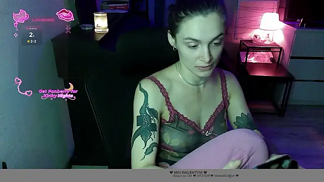   Leyla   online show from February 2026 08:05:02 PM