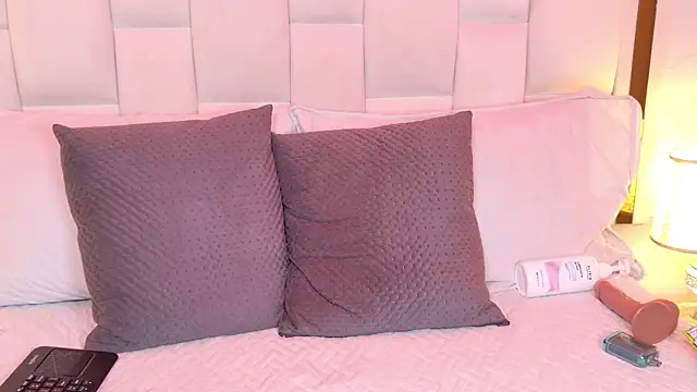 scarlett sm online show from October 2025 08:09:02 PM