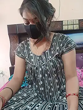 Priyanka Pal online show from May 2026 02:42:01 AM