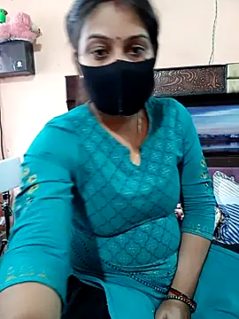 Priyanka Pal online show from November 2025 03:43:01 AM