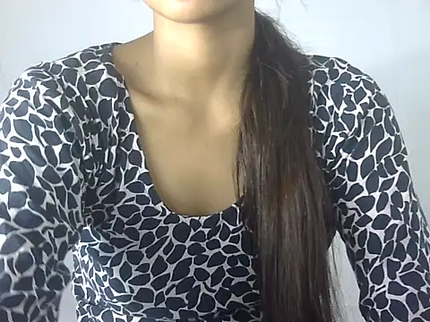 Snapshot of Nura7 chatting on September 2025 06:52:01 PM Nura7 online show from September 2025 06:52:01 PM