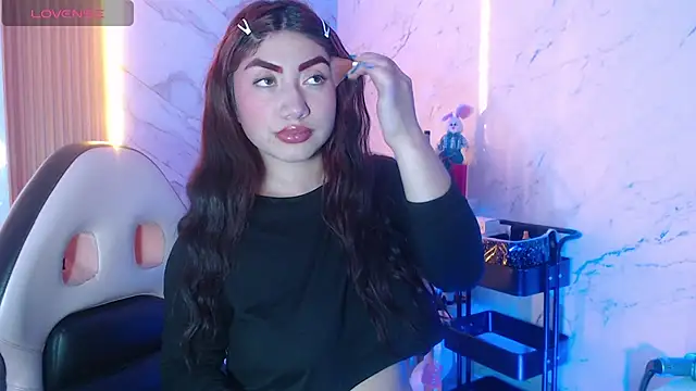 Sophia tf online show from May 2026 03:43:01 AM