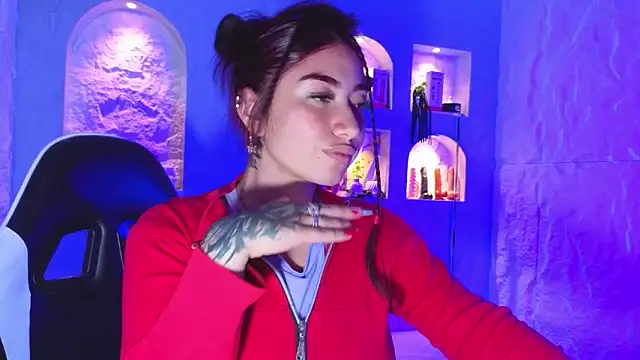 Sophia tf online show from March 2026 03:41:01 AM