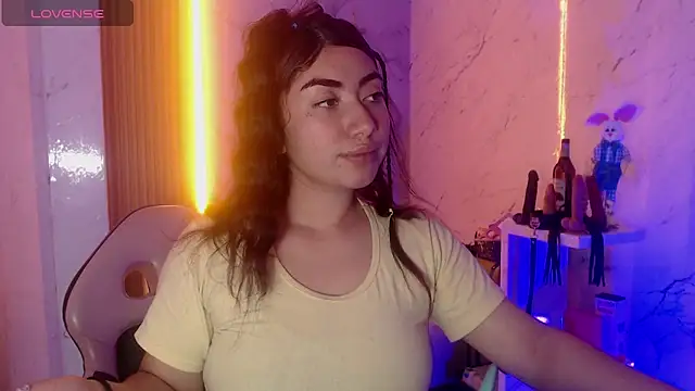 Sophia tf online show from May 2026 04:09:01 AM