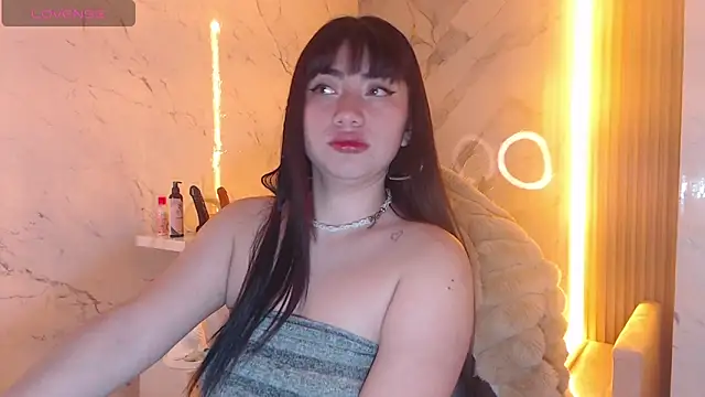 Snapshot of Sophia_tf chatting on September 2025 01:18:01 PM Sophia tf online show from September 2025 01:18:01 PM