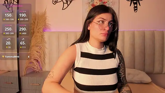 Luna Clarx online show from October 2025 03:17:02 AM