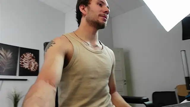 Ethan Fyre online show from October 2025 09:43:02 AM