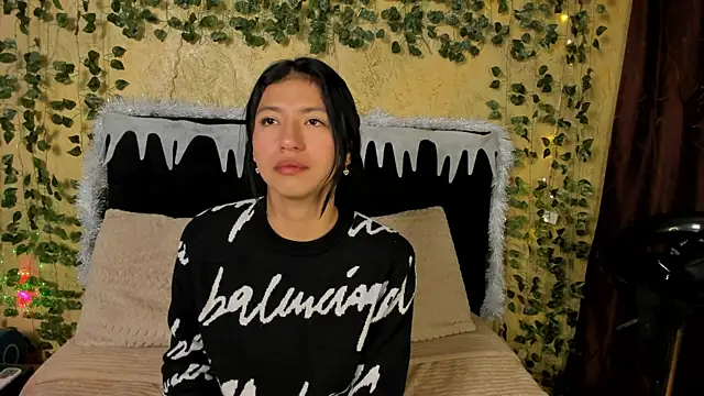 Tiffany Nm online show from December 2025 02:39:01 PM