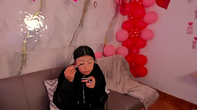 Tiffany Nm online show from February 2026 01:08:01 PM