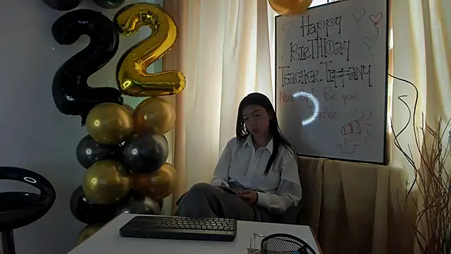 Tiffany Nm online show from September 2025 01:50:02 PM