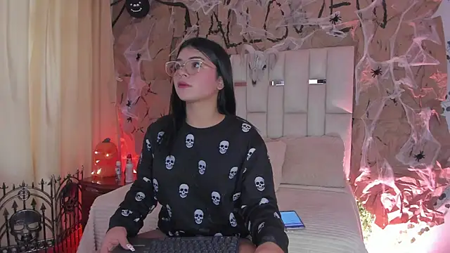 Jade Nmm online show from October 2025 12:50:02 PM