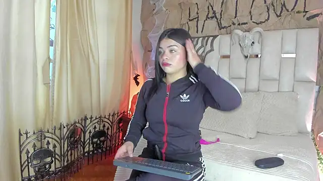 Jade Nmm online show from October 2025 12:46:01 PM