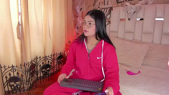 Jade Nmm online show from October 2025 01:10:02 PM