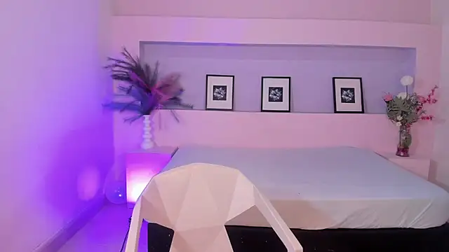MiaLux5 online show from September 2025 01:48:01 PM
