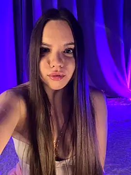 Chloe loo online show from September 2025 08:42:01 PM