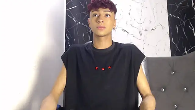 Snapshot of owen_sexy25 chatting on September 2025 08:35:02 PM owen sexy25 online show from September 2025 08:35:02 PM