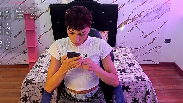 Snapshot of owen_sexy25 chatting on September 2025 07:53:02 PM owen sexy25 online show from September 2025 07:53:02 PM