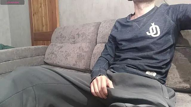TommyShe1by online show from September 2025 09:35:01 AM