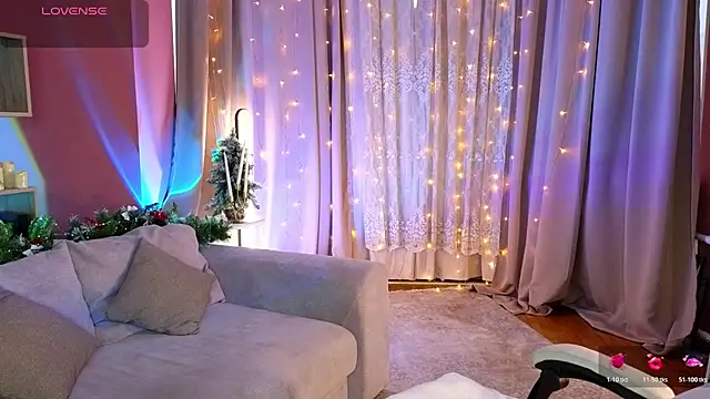 Lucy louras online show from December 2025 11:35:01 AM