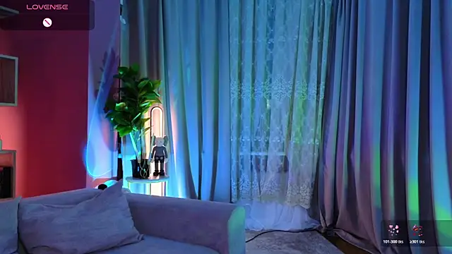 Lucy louras online show from November 2025 01:11:01 PM