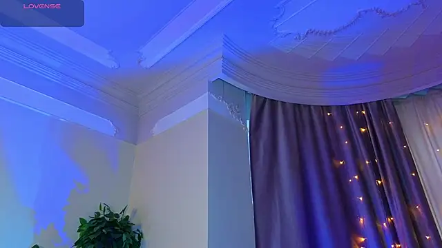 Lucy louras online show from March 2026 12:33:02 PM