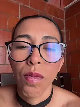 Emma  cumlovee online show from April 2026 12:01:02 PM