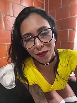 Emma  cumlovee online show from October 2025 01:10:02 PM