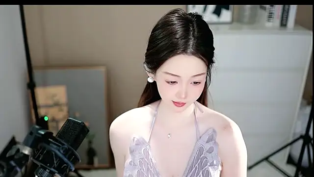 Snapshot of abbyli12 chatting on January 2026 05:27:02 PM abbyli12 online show from January 2026 05:27:02 PM