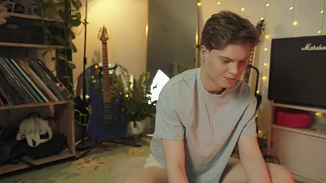 RusBradPitt online show from March 2026 04:33:02 PM