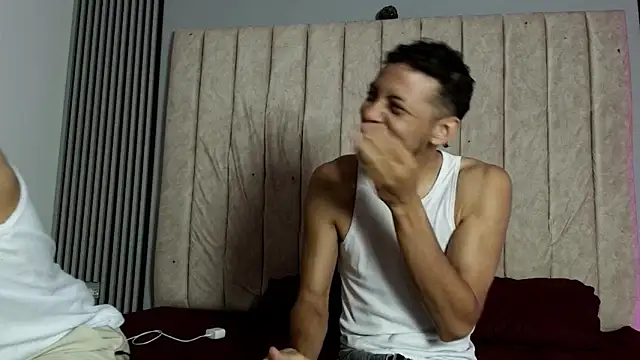 Snapshot of DustinandJordan chatting on November 2025 10:26:01 AM DustinandJordan online show from November 2025 10:26:01 AM