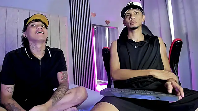 Snapshot of DustinandJordan chatting on December 2025 03:46:02 PM DustinandJordan online show from December 2025 03:46:02 PM