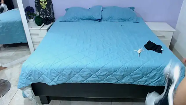 Snapshot of onixandghosty1 chatting on October 2025 07:11:01 PM onixandghosty1 online show from October 2025 07:11:01 PM