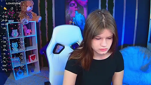 Lunamytrend online show from December 2025 06:08:02 AM