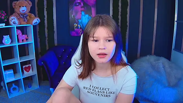 Lunamytrend online show from November 2025 06:14:02 AM