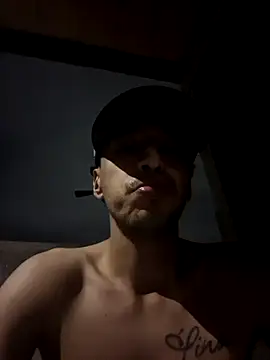 Santi2323xxX online show from February 2026 03:26:01 AM