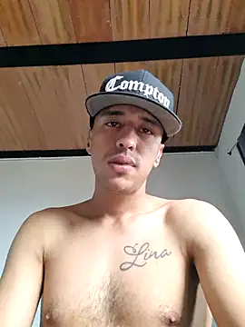 Snapshot of Santi2323xxX chatting on July 2026 10:21:01 PM Santi2323xxX online show from July 2026 10:21:01 PM