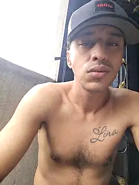 Santi2323xxX online show from February 2026 04:39:01 PM