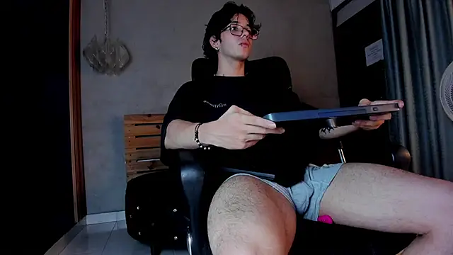 Snapshot of Markuss__ chatting on October 2025 02:57:01 AM Markuss online show from October 2025 02:57:01 AM