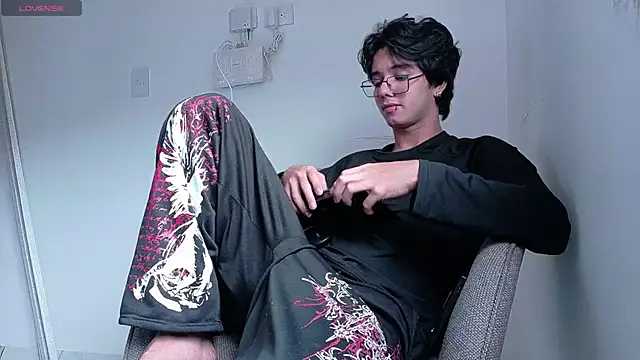 Markuss   online show from April 2026 12:11:02 PM