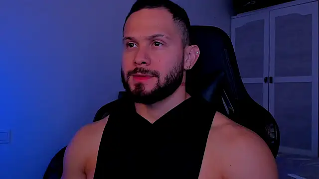 andrewcorey1 online show from October 2025 05:42:01 AM