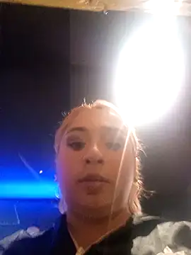 Snapshot of Mariana-94 chatting on December 2025 01:21:01 PM Mariana-94 online show from December 2025 01:21:01 PM