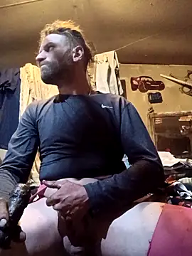 bearded cross online show from April 2026 10:28:01 AM